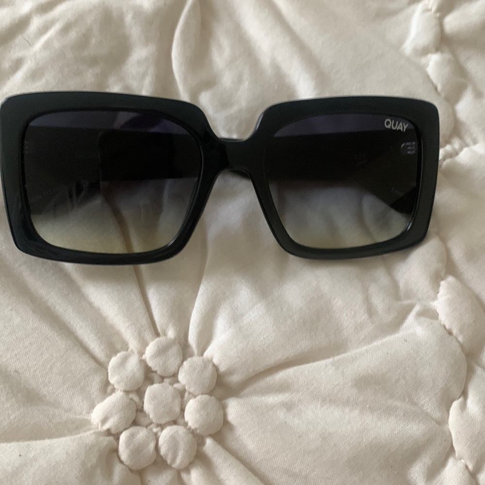Quay Australia Black Gradient Square Sunglasses
